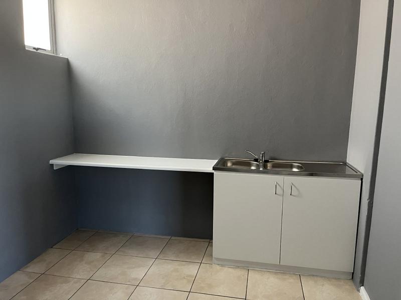 To Let commercial Property for Rent in Montague Gardens Western Cape
